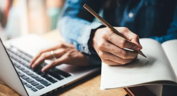 Beca universitaria estudiar en el exterior DAAD