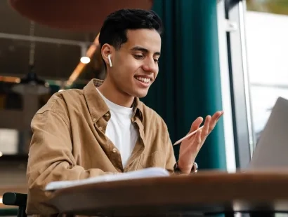 Pregrado economía virtual estudiantes